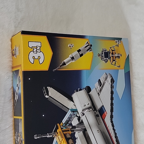 Lego Creator 3 in 1 Space Shuttle Adventure #31117 - Picture 3 of 6